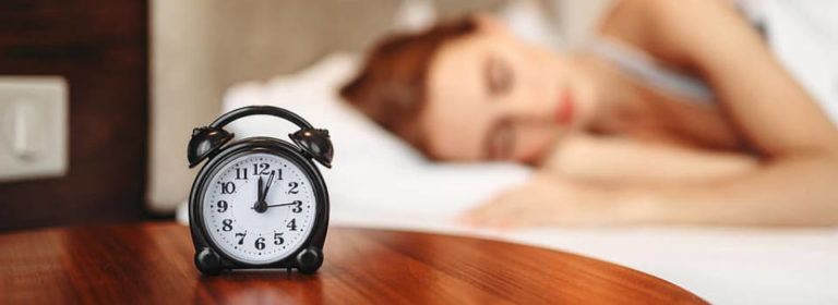 4 Foods that Help You Sleep Better and 3 to Avoid