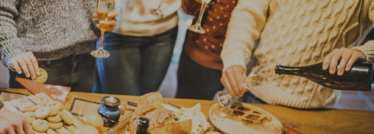 How to Snack Healthy During the Holidays