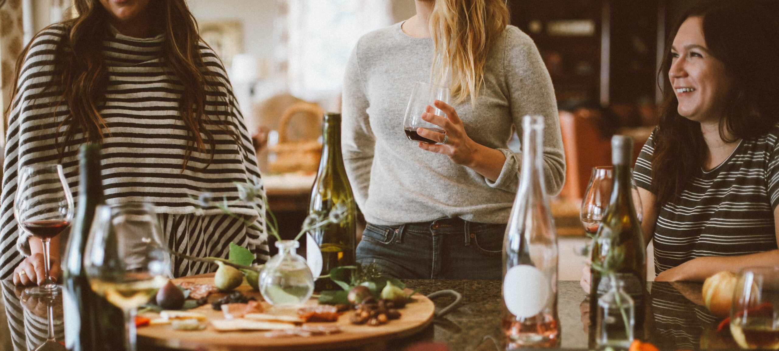7 Tips For How To Host A Stress-Free Dinner Party