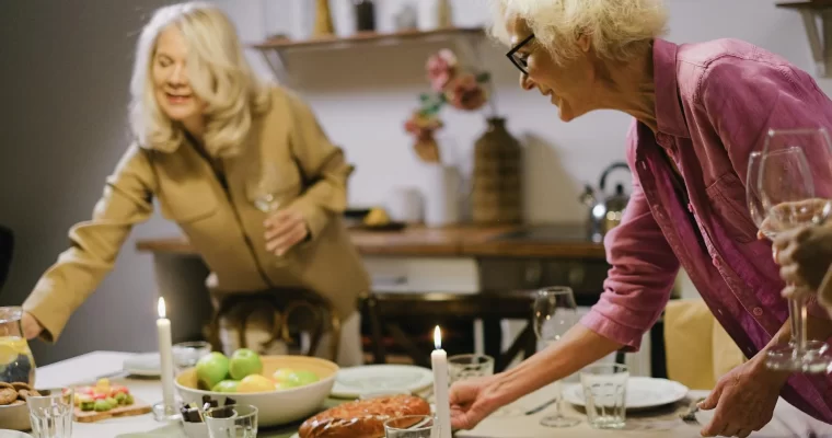 Top 5 Tips for Maintaining a Balanced Diet for Seniors